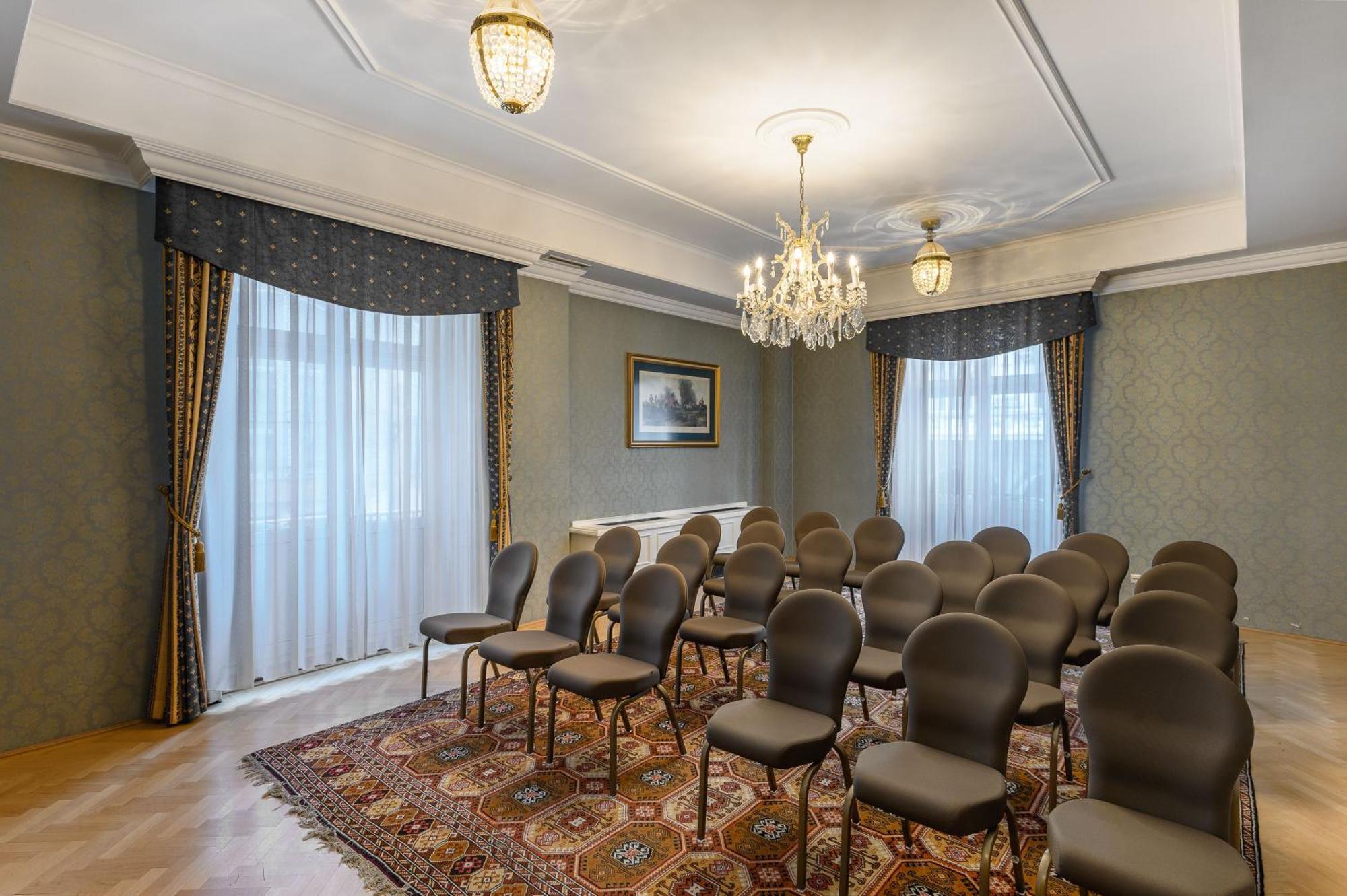 Hotel Danubius Astoria Center