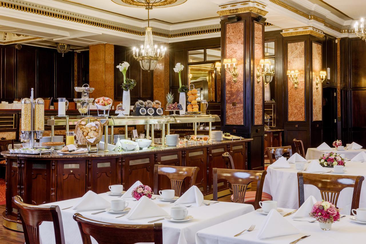 Danubius Astoria Center 4*