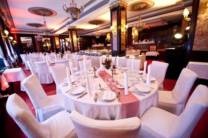 Danubius Astoria Center 4*