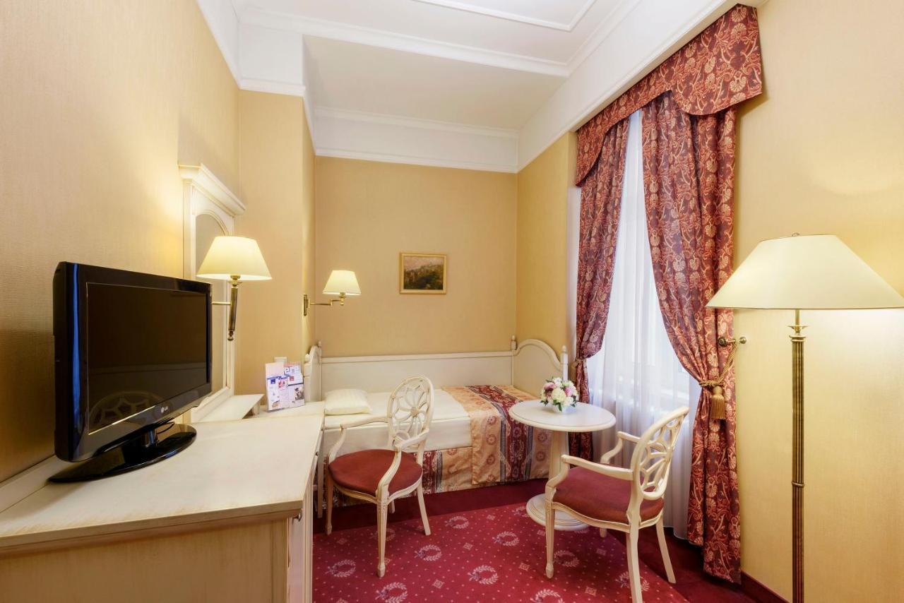 Danubius Astoria Center